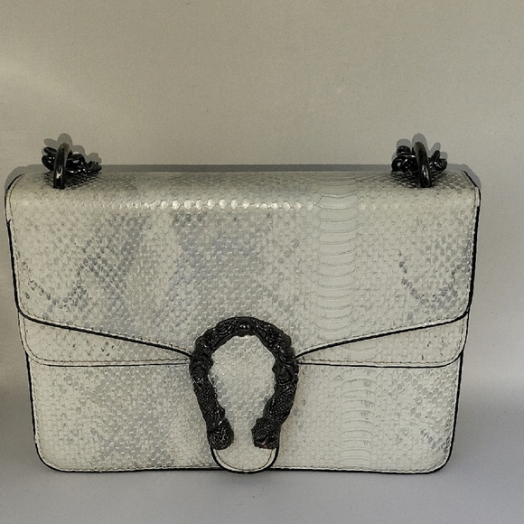 Snake Print Silver & White Chain Strap   Bag - Picture 2 of 10